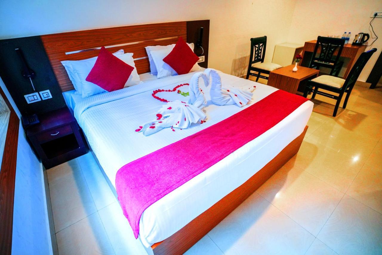 Hotel Summer Sand - Mumbai — Photos 1